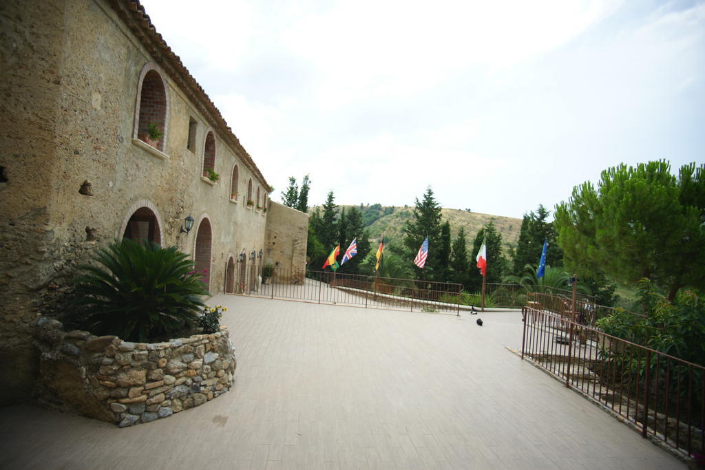 Maison d'hôtes L'Anticocasale à Altomonte Extérieur photo